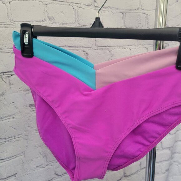 Bundle of Salt + Cove Swimsuit - Picture 2 of 9